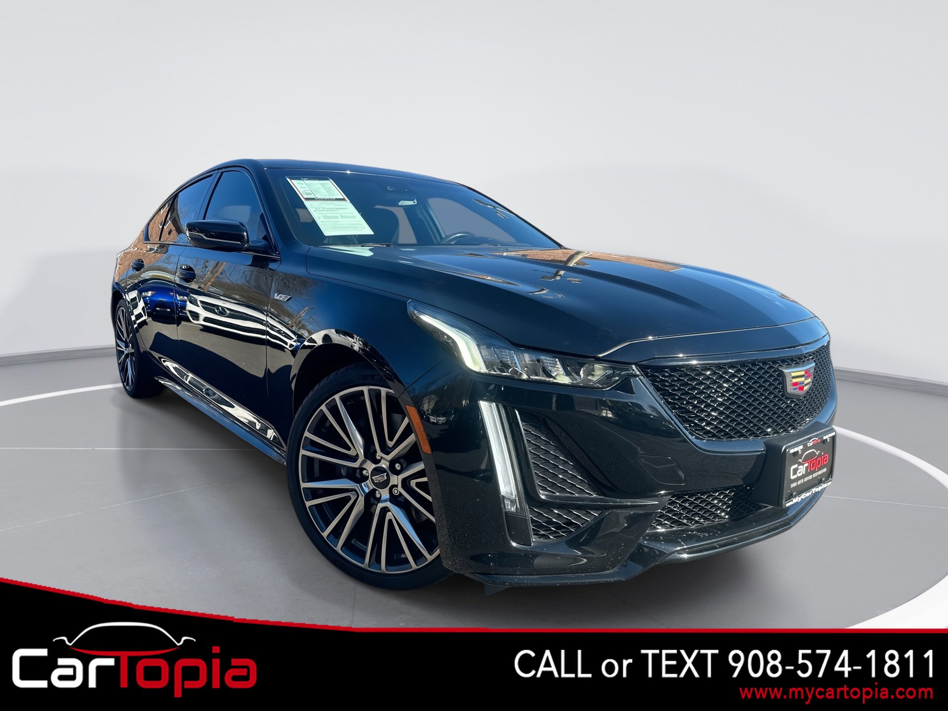 2020 Cadillac CT5 V-Series's photo