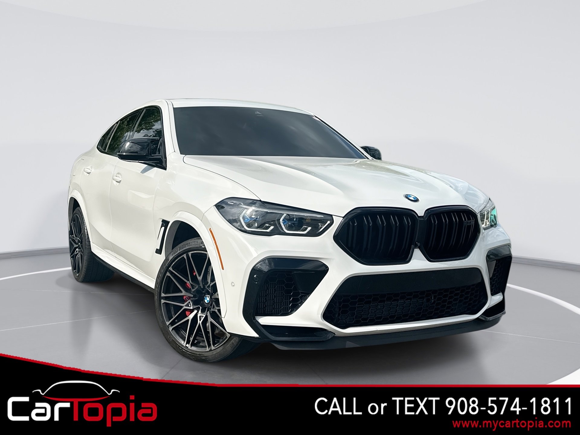 2022 BMW X6 M -'s photo