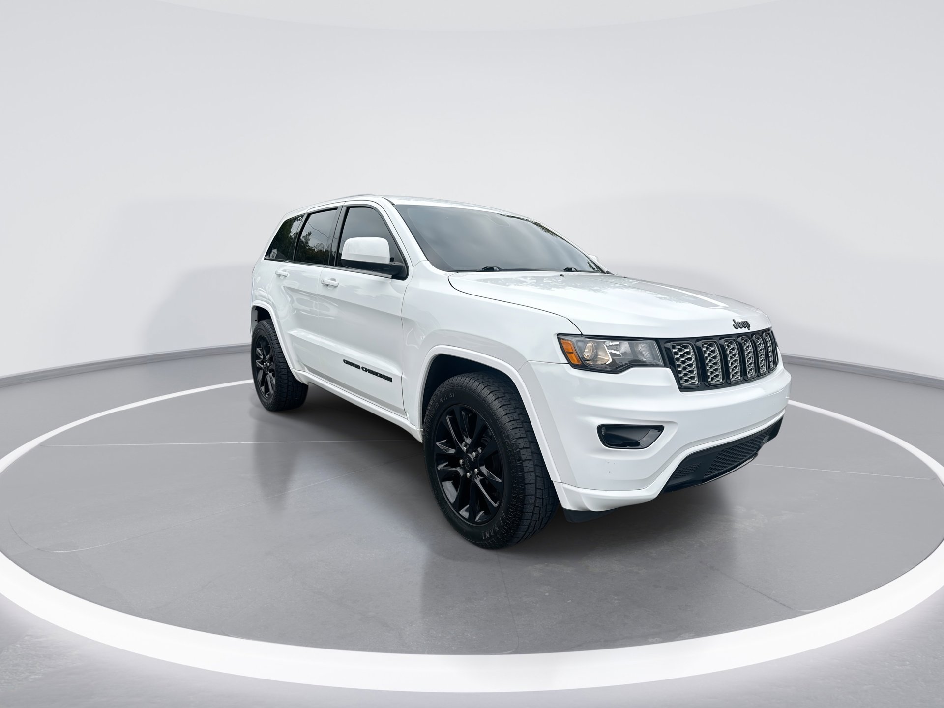 2020 Jeep Grand Cherokee Altitude photo 2