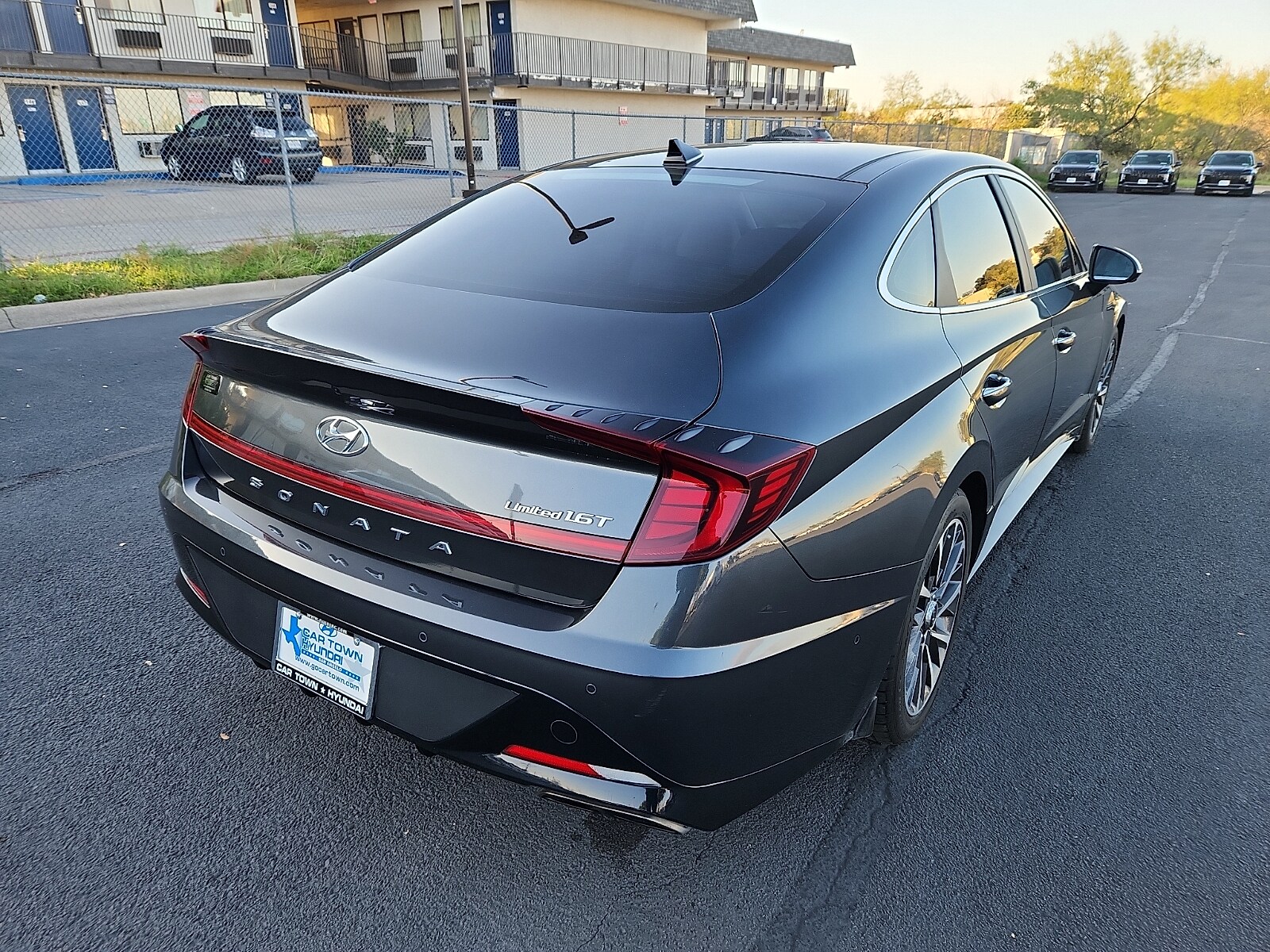 2022 Hyundai Sonata Limited photo 4