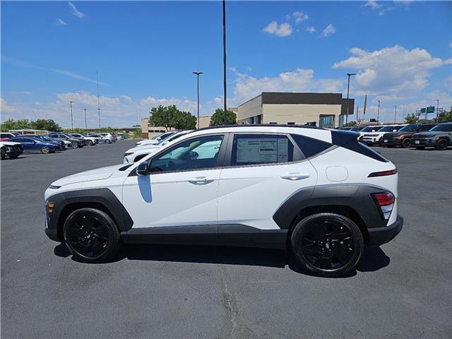 2026 Hyundai Kona SEL photo 2
