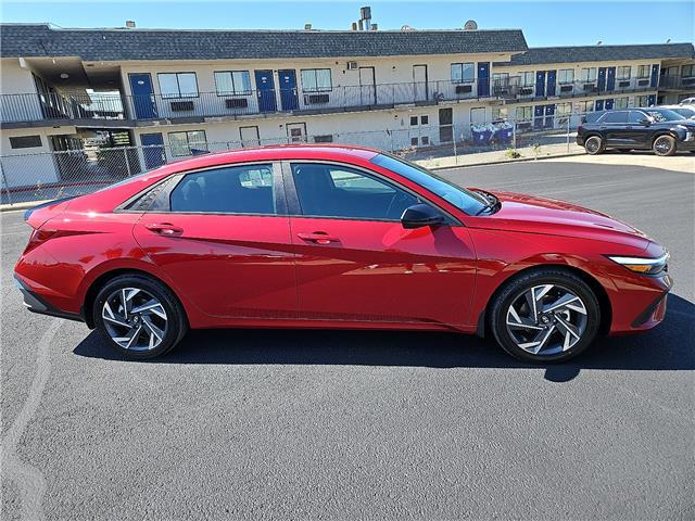 2025 Hyundai Elantra SEL - Photo 6