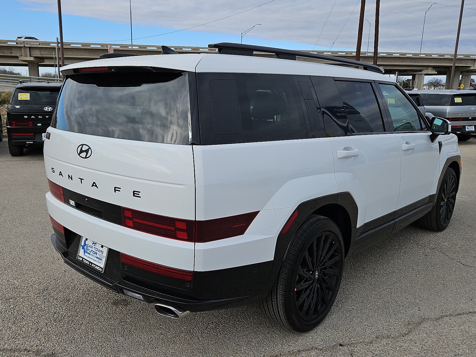 2025 Hyundai Santa Fe Calligraphy photo 2