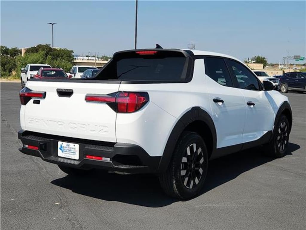 New 2026 Hyundai Santa Cruz SE Truck Crew Cab