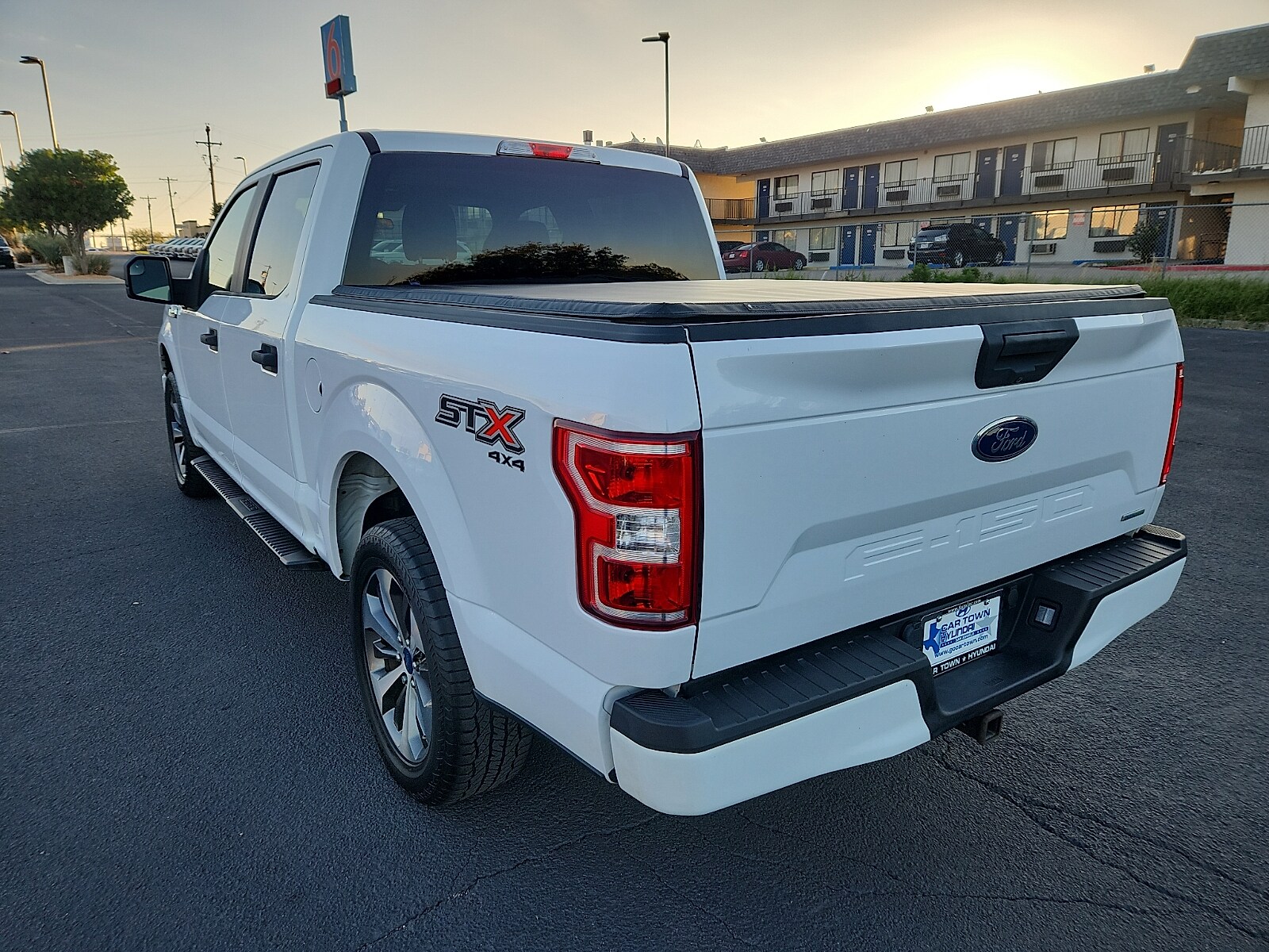 2019 Ford F-150 XL photo 2