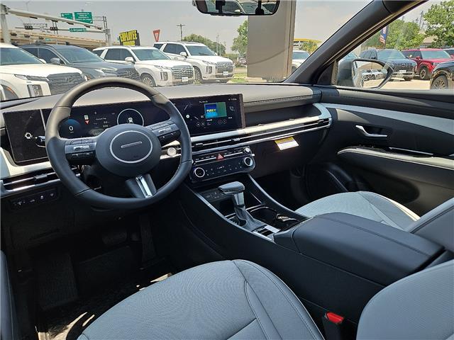 2025 Hyundai Santa Cruz Limited - Photo 11