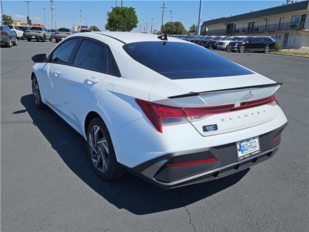 New 2025 Hyundai Elantra SEL Sport Sedan