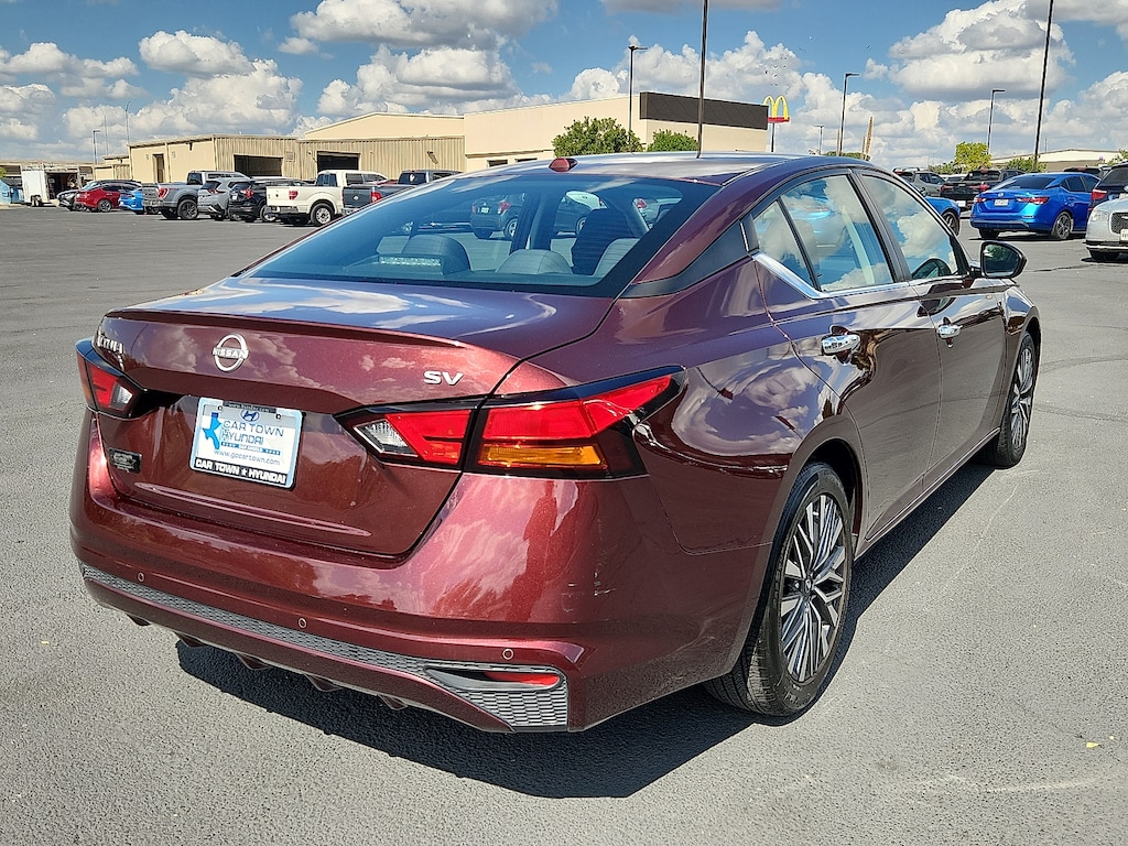 Used 2024 Nissan Altima 2.5 SV