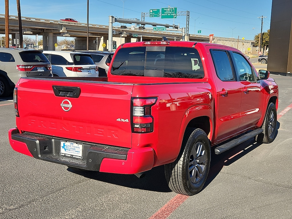 Used 2025 Nissan Frontier SV 4x4 Crew Cab 5 ft. box 126 in. WB