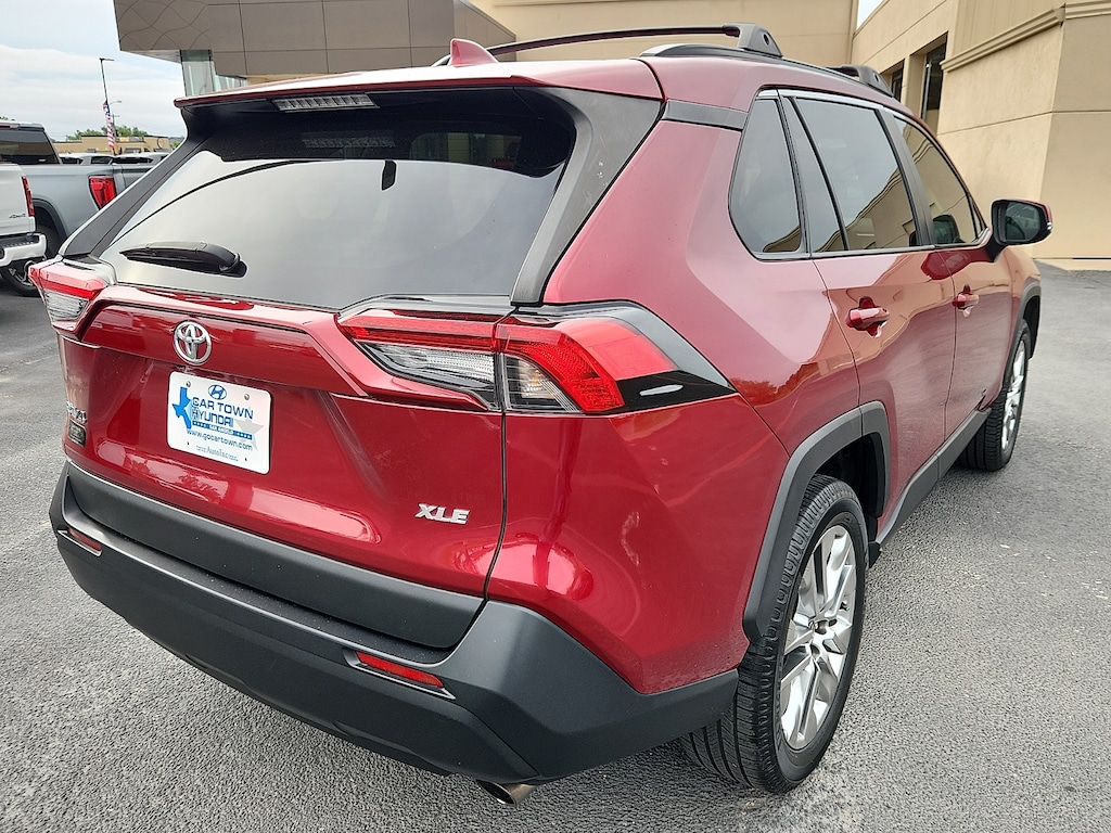 Used 2021 Toyota RAV4 XLE Premium Front-wheel Drive