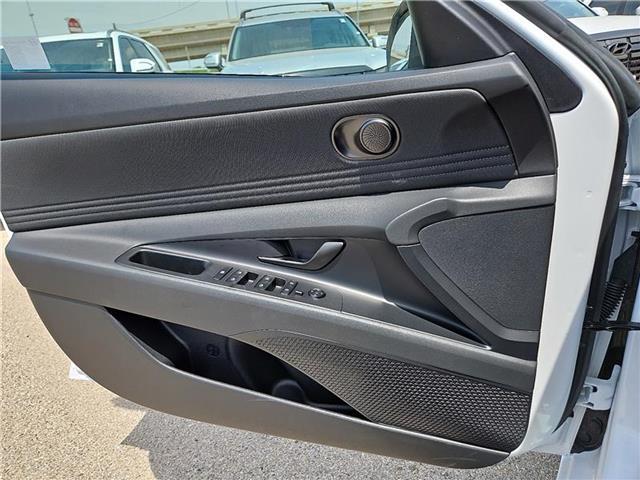 2025 Hyundai Elantra Blue - Photo 13