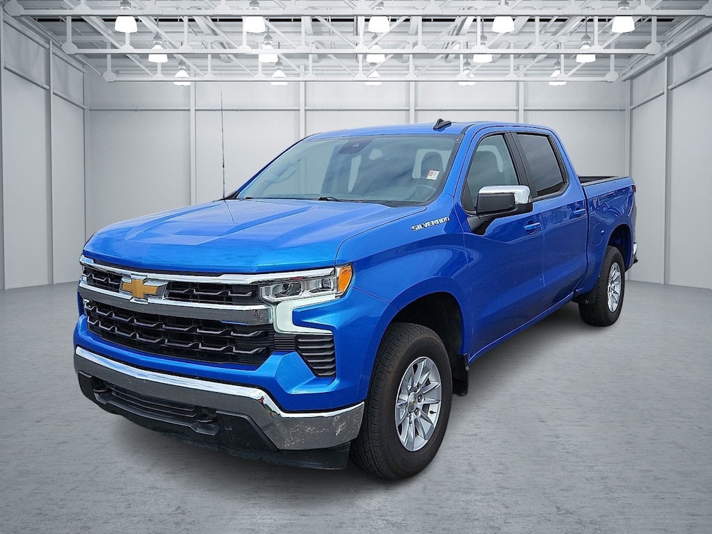 Used 2025 Chevrolet Silverado 1500 LT w/1LT 4x4 Crew Cab 6.6 ft. box 157 in. WB