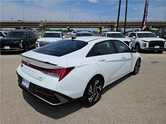 2025 Hyundai Elantra Blue - Photo 6