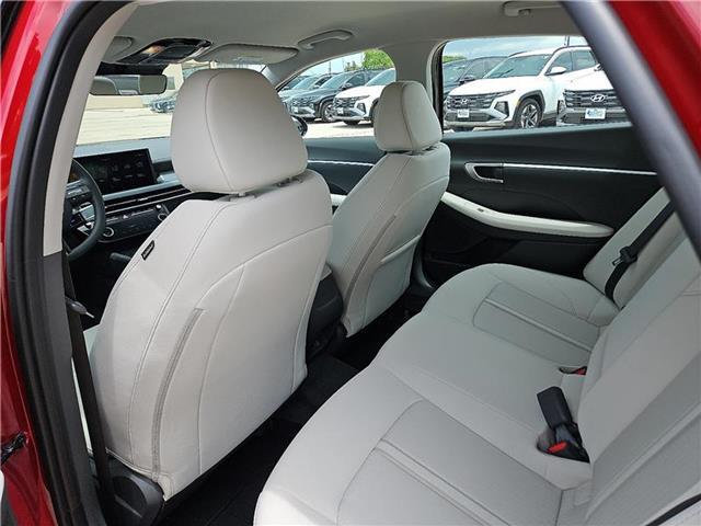 2025 Hyundai Sonata SEL - Photo 9