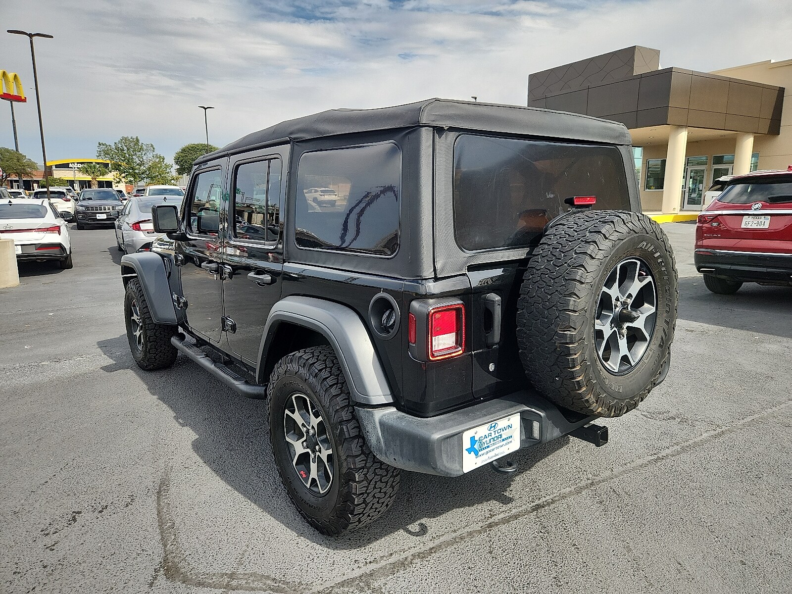 2020 Jeep Wrangler Unlimited Sport photo 3