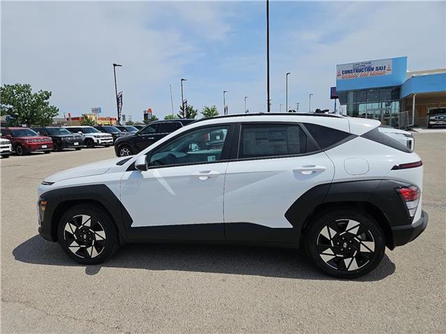 2025 Hyundai Kona SEL photo 2