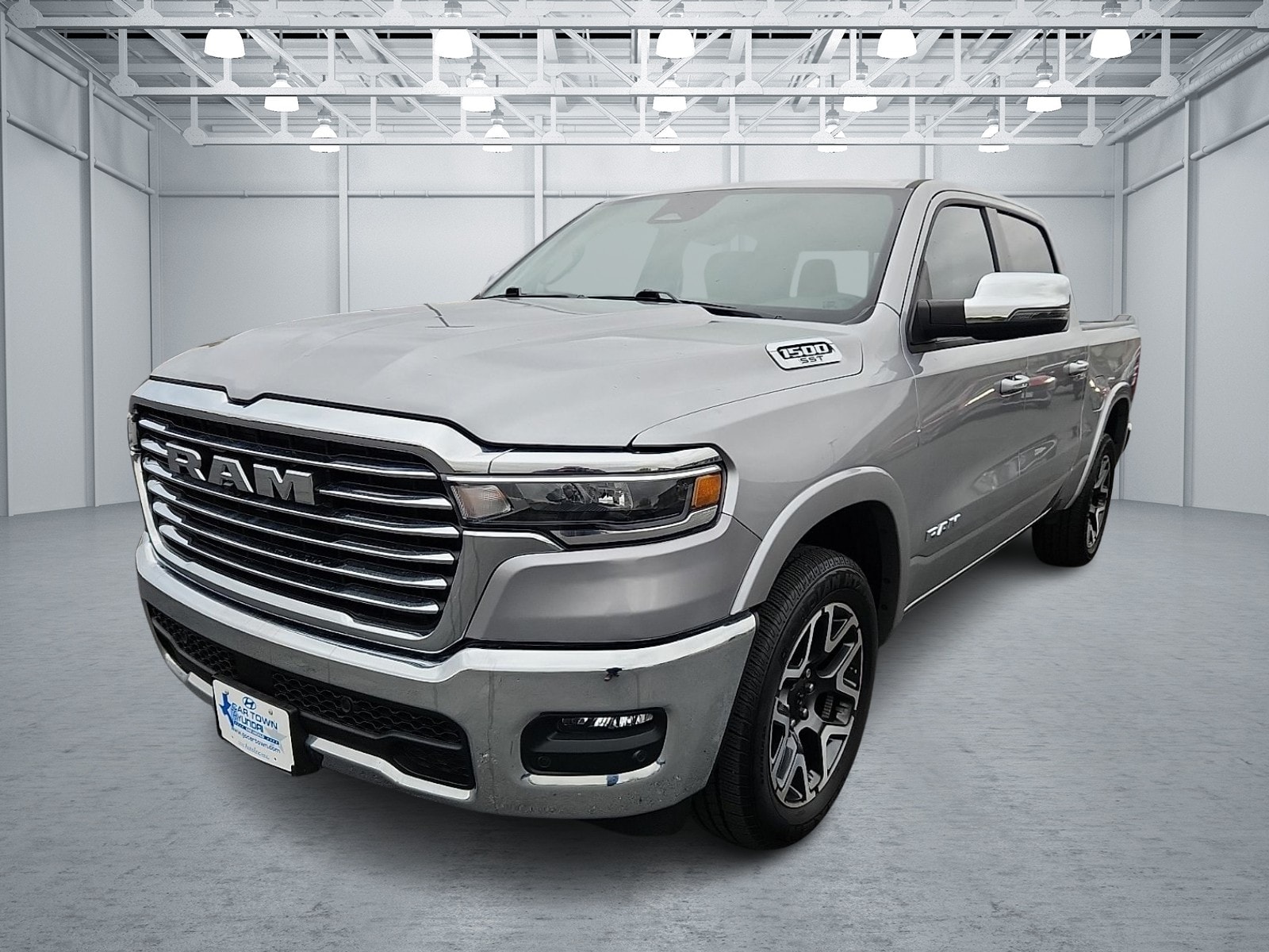 2025 RAM Ram 1500 Pickup Laramie's photo