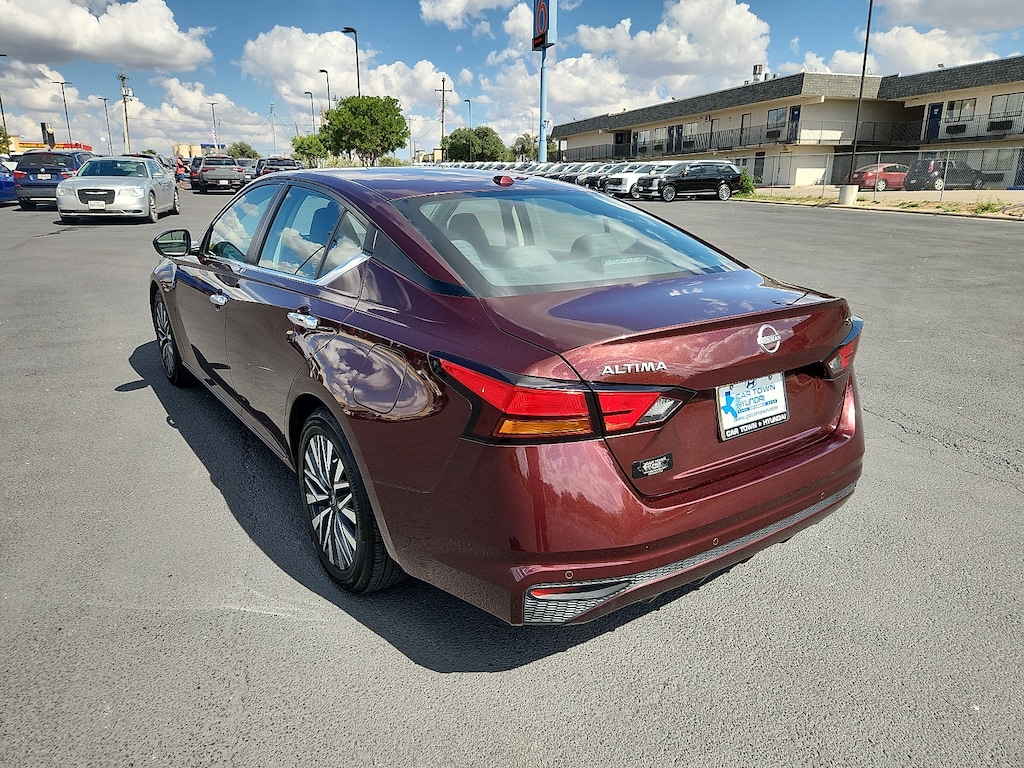 Used 2024 Nissan Altima 2.5 SV