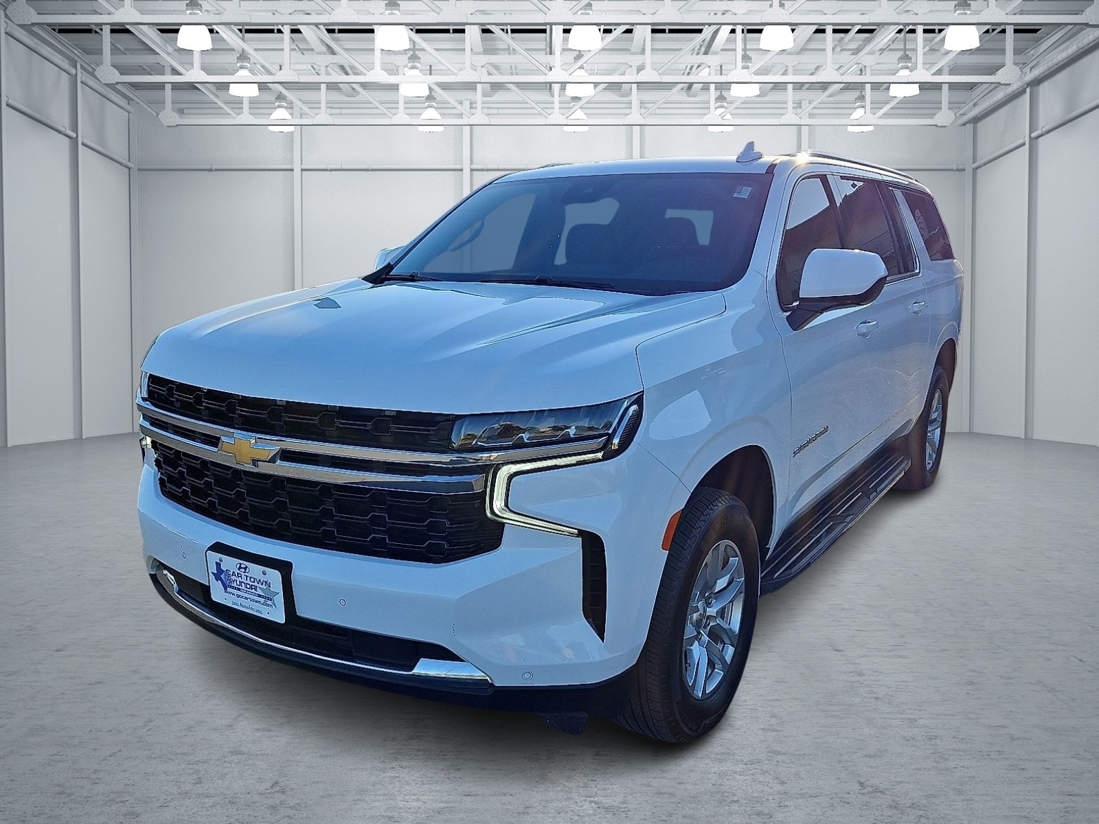 2024 Chevrolet Suburban LS's photo