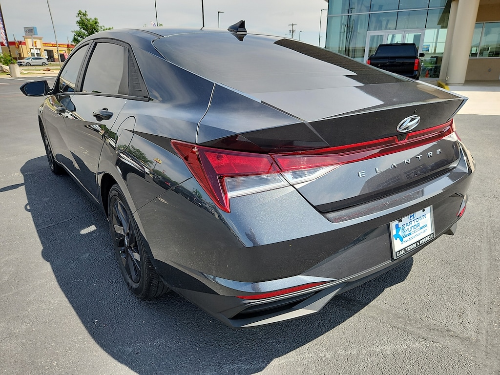 Used 2022 Hyundai Elantra SEL (IVT) Sedan