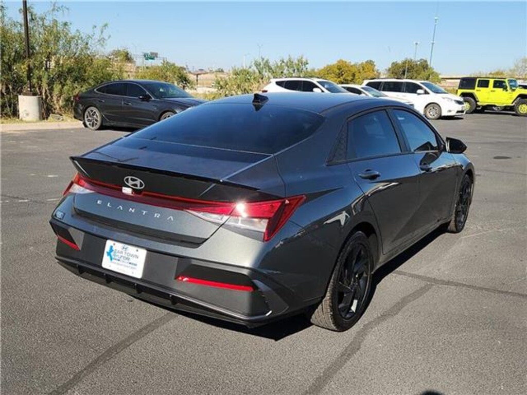 New 2026 Hyundai Elantra SEL Sport Sedan