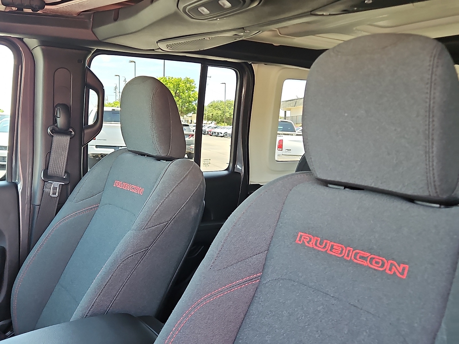 2025 Jeep Wrangler 4-Door Rubicon - Photo 11