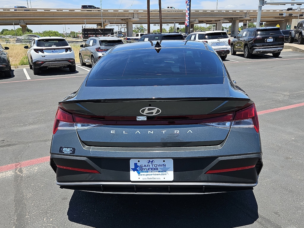 Certified 2025 Hyundai Elantra SEL Sport (IVT) Sedan