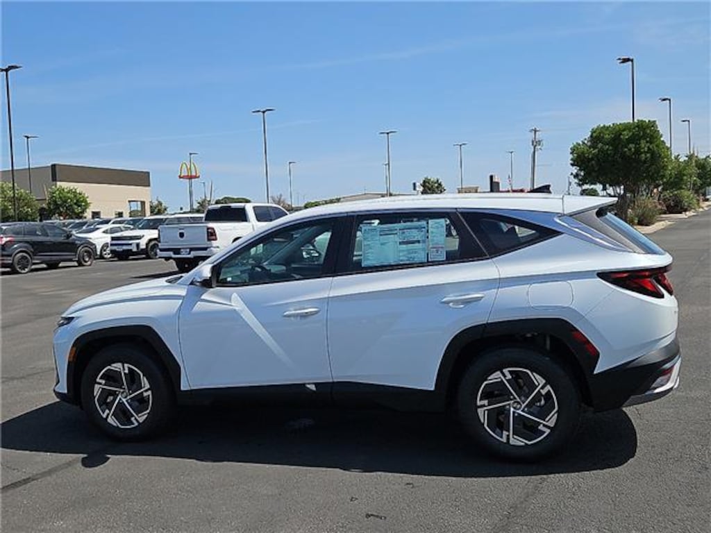 New 2026 Hyundai Tucson Hybrid SE SUV