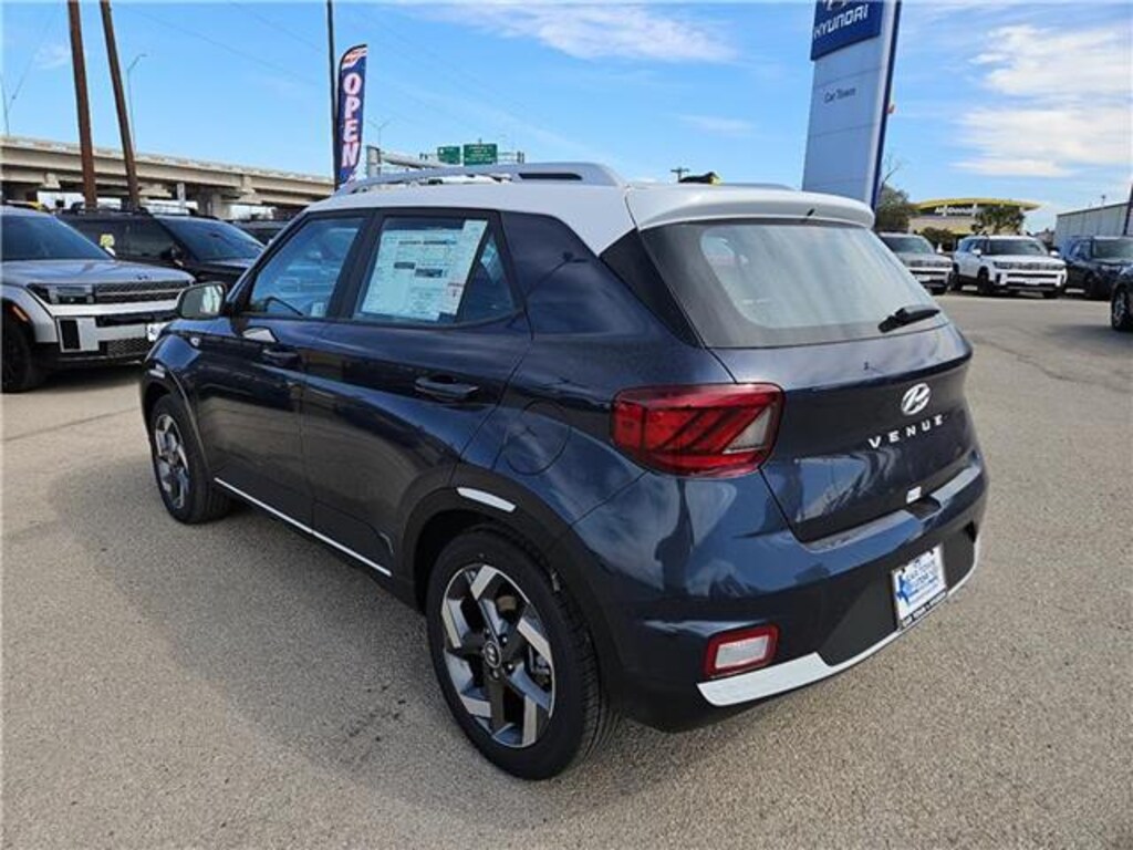 New 2025 Hyundai Venue Limited SUV
