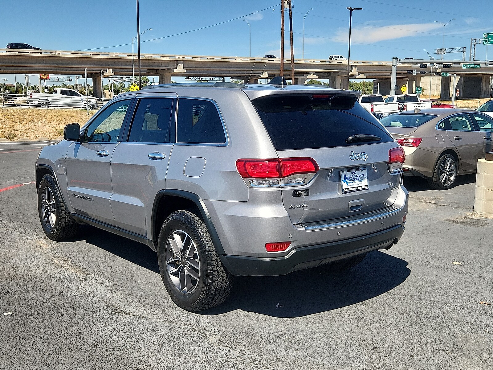2021 Jeep Grand Cherokee Limited photo 2
