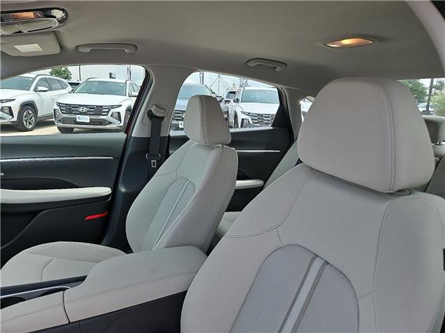 2025 Hyundai Sonata SEL - Photo 11