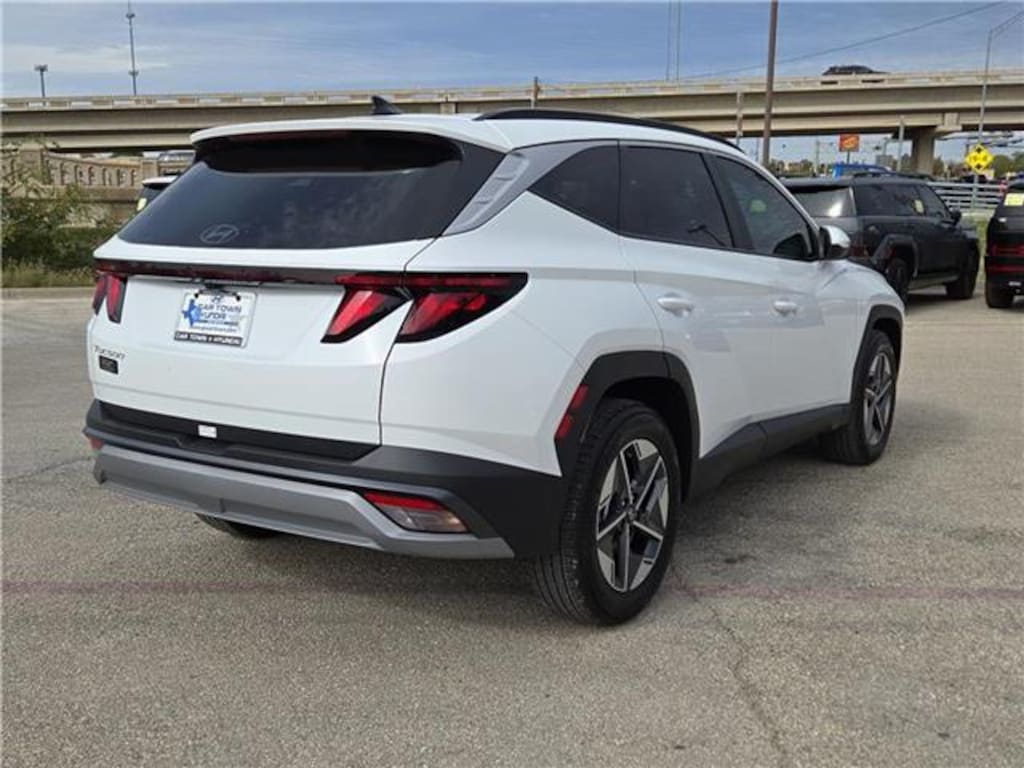 New 2025 Hyundai Tucson SEL SUV