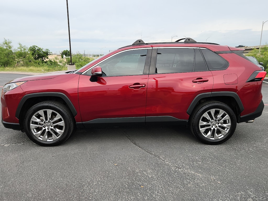 Used 2021 Toyota RAV4 XLE Premium Front-wheel Drive