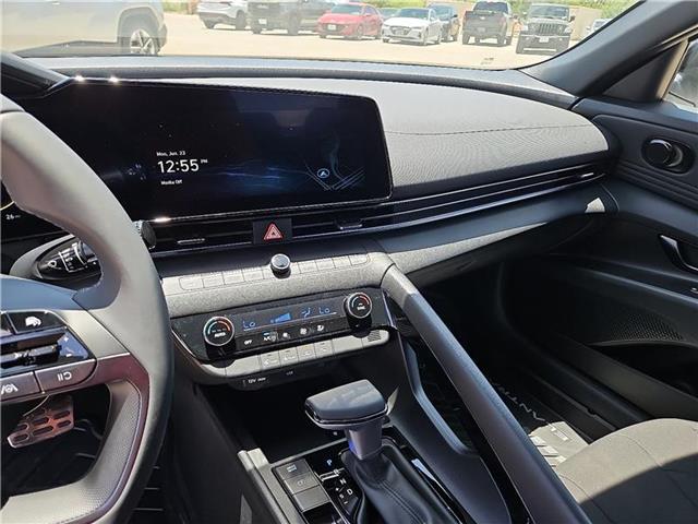 2025 Hyundai Elantra Blue - Photo 16