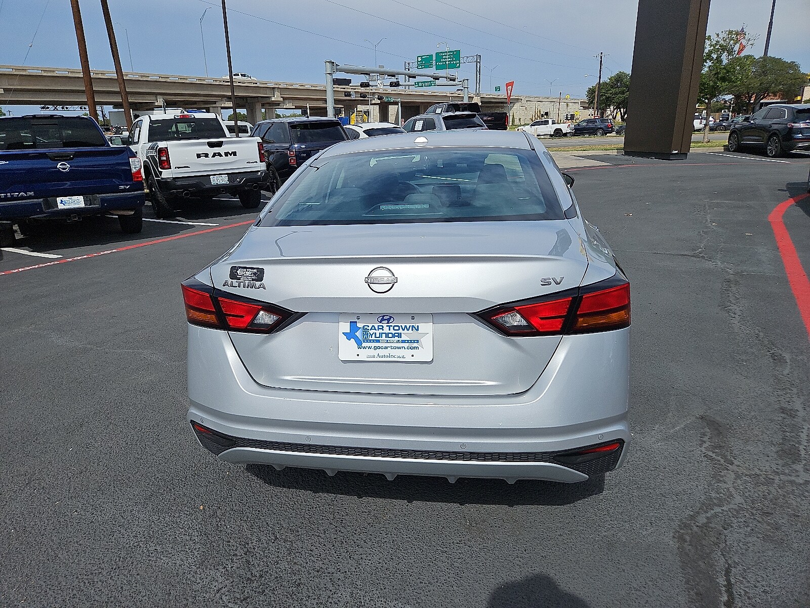 2024 Nissan Altima 2.5 SV photo 4