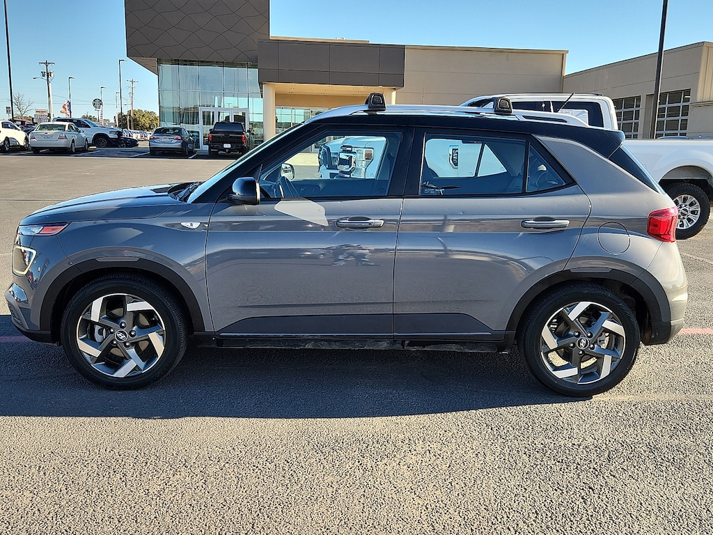 Used 2023 Hyundai Venue Limited (IVT) Front-Wheel Drive