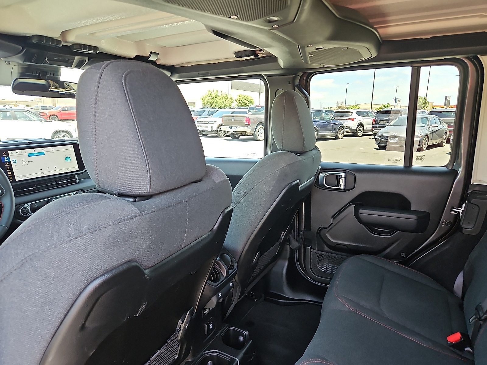 2025 Jeep Wrangler 4-Door Rubicon - Photo 9