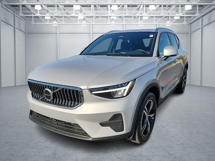 2024 Volvo XC40 B5 Core Bright Theme All-Wheel Drive SUV