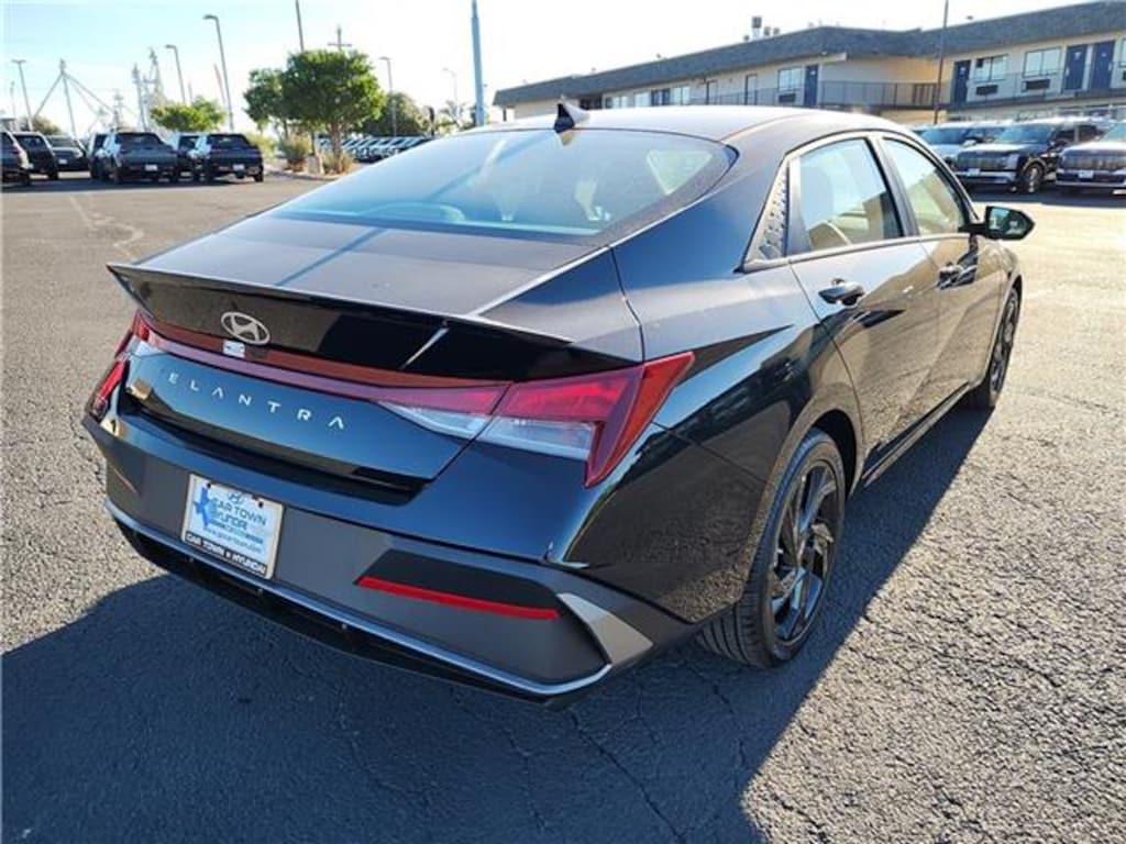 New 2026 Hyundai Elantra SEL Sport Sedan