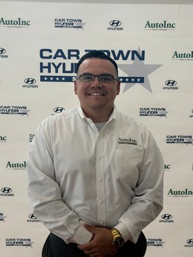 Staff member Jimmy Trejo from ID_f6ef46