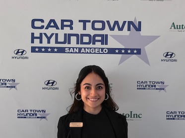 Staff member Alyssa De La Cruz from ID_f6ef46