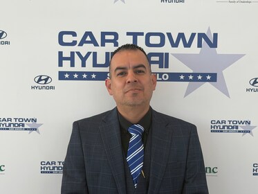 Staff member Rudy Delacruz from ID_f6ef46