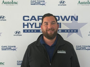 Staff member Eric Rocha from ID_cb3ee5b98a32