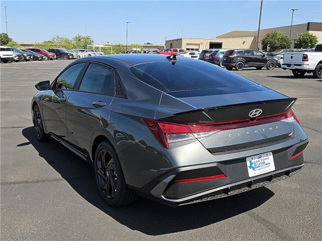 New 2026 Hyundai Elantra SEL Sport Sedan