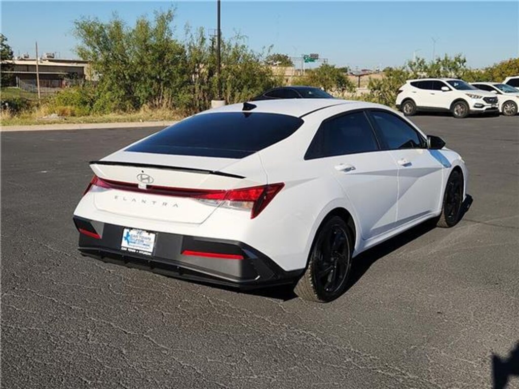 New 2026 Hyundai Elantra SEL Sport Sedan