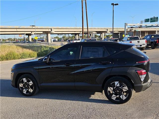 2025 Hyundai Kona SEL photo 2