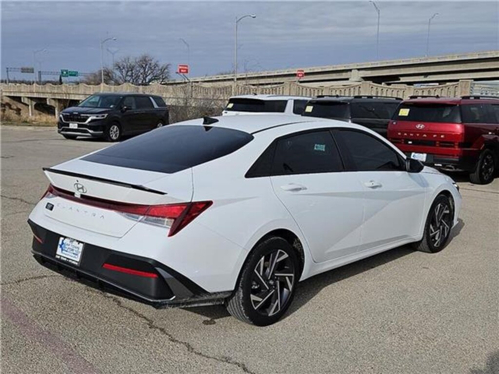 New 2025 Hyundai Elantra SEL Sport Sedan