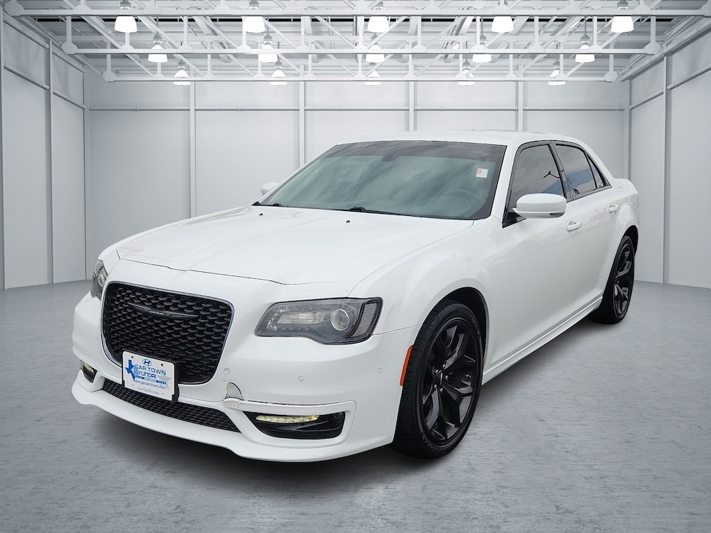 Used 2022 Chrysler 300 Touring L Rear-Wheel Drive Sedan