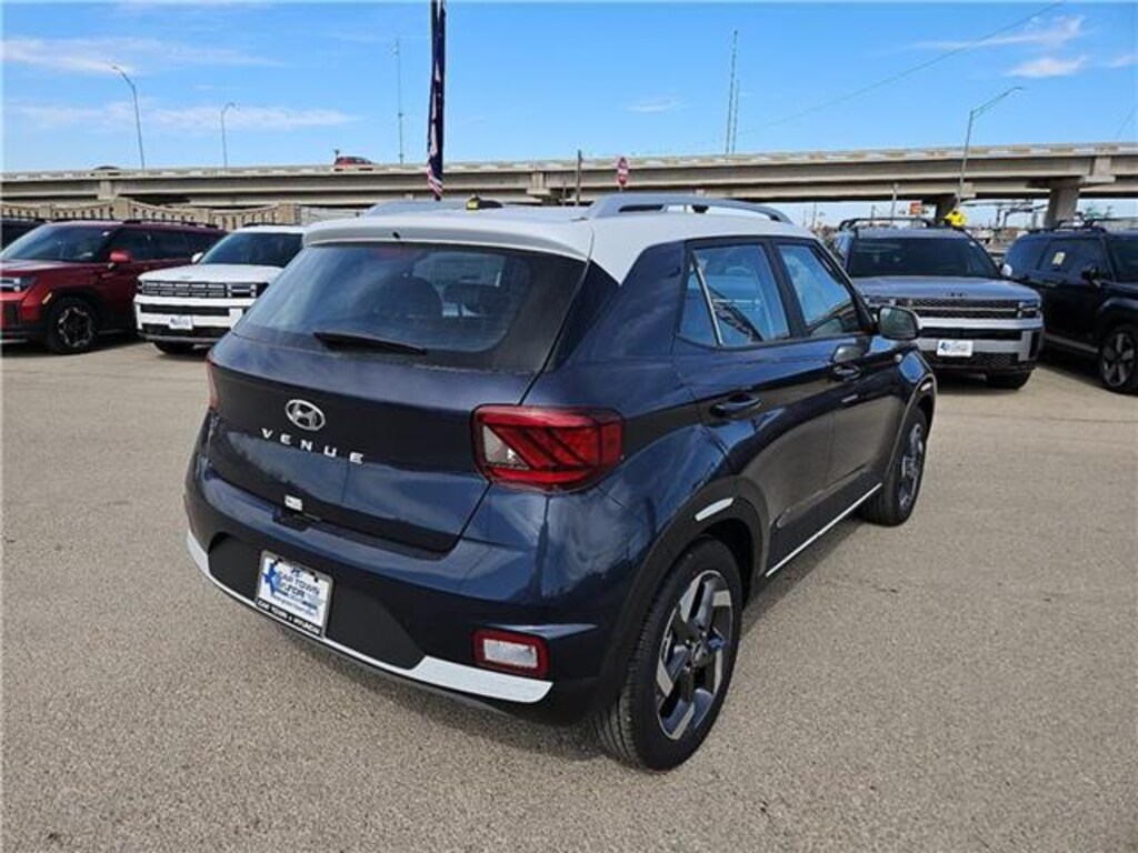 New 2025 Hyundai Venue Limited SUV