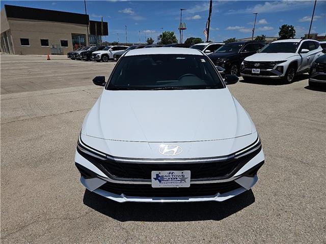 2025 Hyundai Elantra Blue - Photo 8